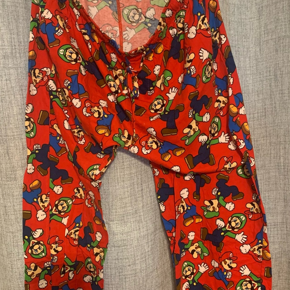 Men’s XL Nintendo Red Pajama Bottoms with Festive Design